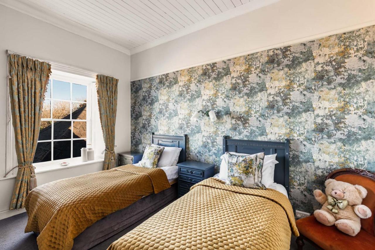 Granville House Apartments And Garden Suites Ballyferriter Eksteriør bilde