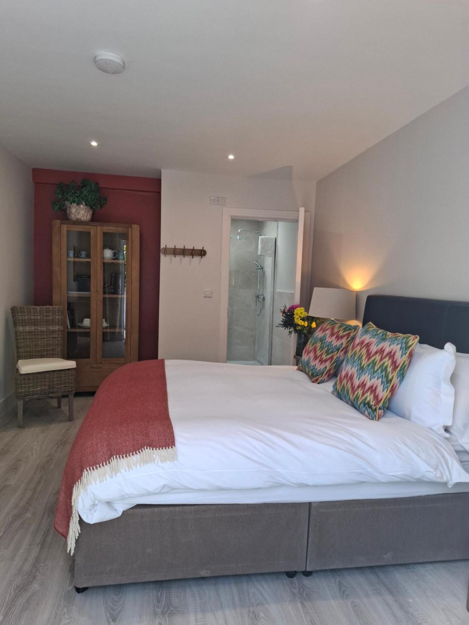 Granville House Apartments And Garden Suites Ballyferriter Eksteriør bilde